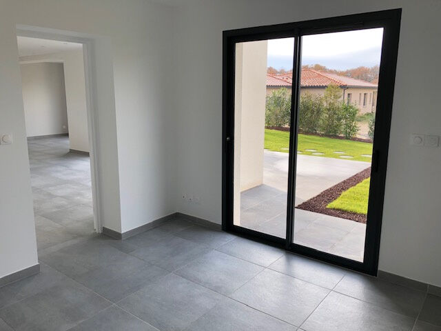 Villa / Maison  T5 à louer Montélimar 26200