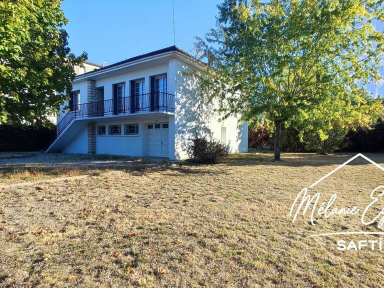 Maison de 113 m² habitables avec rez-de-jardin de même superficie  Terrain de 1 536 m²  La Rochefoucauld — photo 1