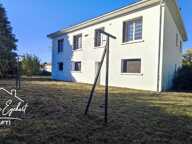 Maison de 113 m² habitables avec rez-de-jardin de même superficie  Terrain de 1 536 m²  La Rochefoucauld — photo 3