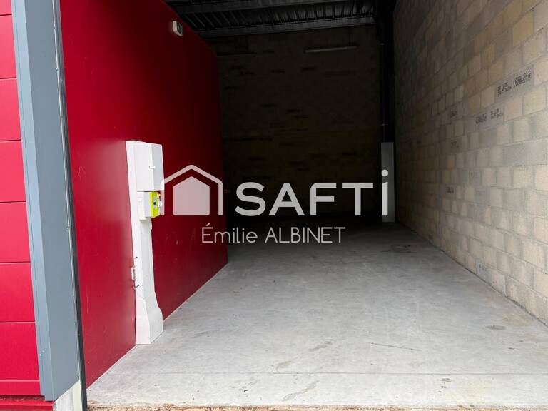 Local Commercial de 83 m² dans parc sécurisé — photo 1