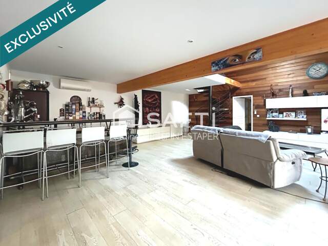 Bâtiment industriel aménagé en partie en loft  165 m² — photo du bien