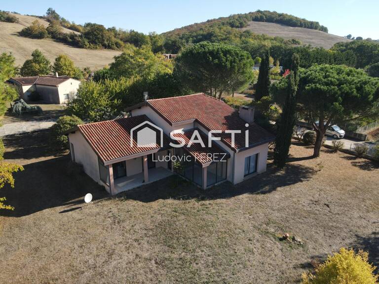Bessières (31660) Villa d'architecte - 139 m² de plain-pied, 2 900 m² de terrain et 70 m² à l'étage à aménager. — photo 1