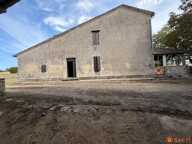 Corps de ferme en pierre à rénover 85 m²et terrain — photo 2