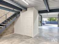 Location Local d'activités 160 m&sup2; — photo 3