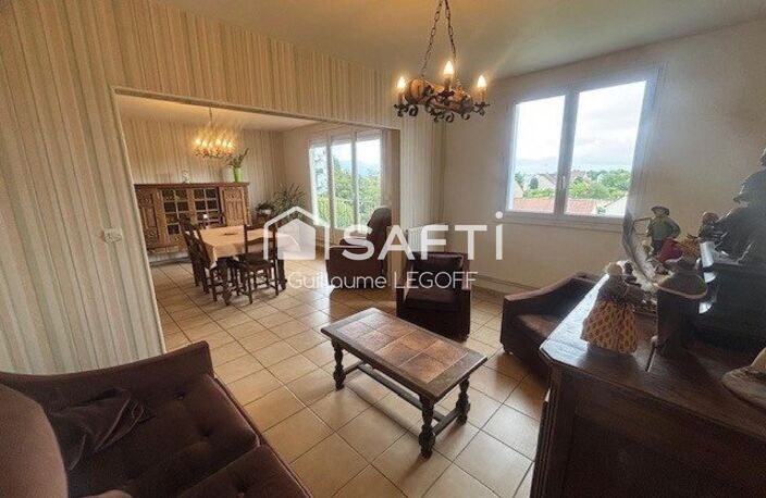 **T3/T4 lumineux avec balcon et vue dégagée** — photo 2