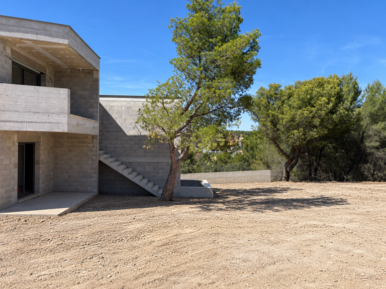 SEPTEMES LES VALLONS - LOCAUX D'ACTIVITE 67 m2 — photo 1
