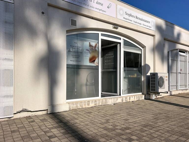 Le Cannet Palestre : Vente Murs Local commercial 67 m2. — photo 1