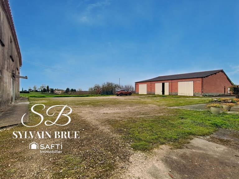Propriété de 161m² avec 900m² de hangars et ateliers — photo 1