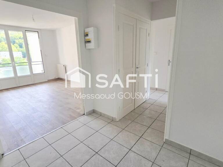 T3 entièrement rénové  55,55 m²  2 balcons  Ascenseur  Cave — photo 1