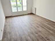 T3 entièrement rénové  55,55 m²  2 balcons  Ascenseur  Cave — photo 2