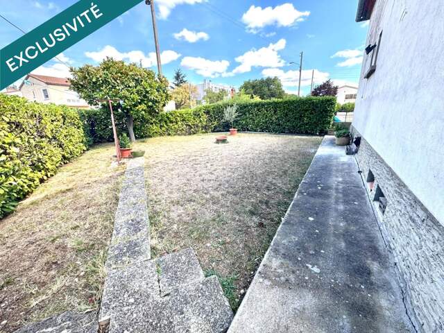 Maison familiale de 165 m² avec sous-sol anciennement une entreprise avec boutique , jardin et grenier aménageable — photo du bien