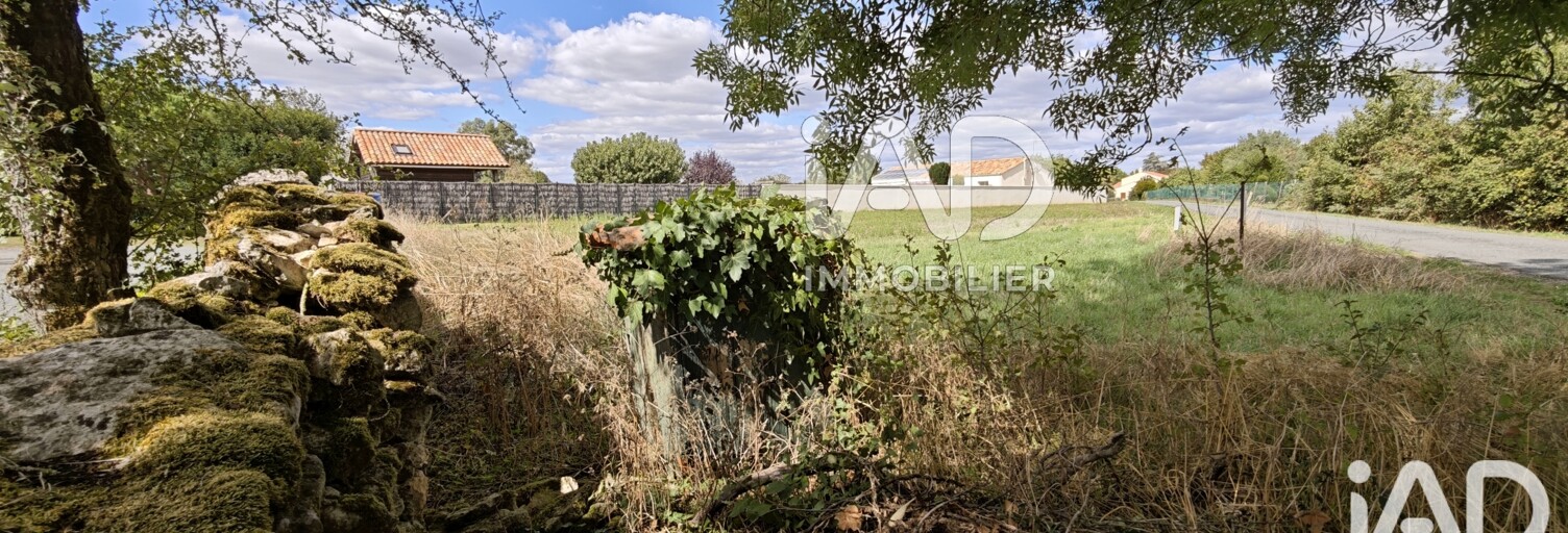 Terrain  1083 m² à vendre à Pouillé (85570)