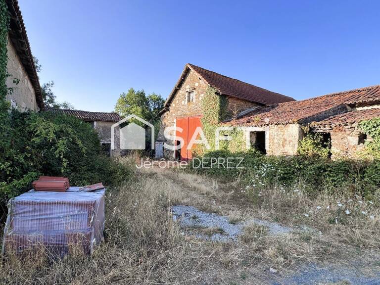 Ensemble immobilier en pierre à rénover — photo 1