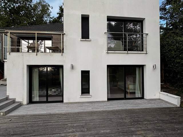 MAISON CONTEMPORAIRE AU CALME SUR UN SECTEUR TRES RECHERCHE — photo du bien
