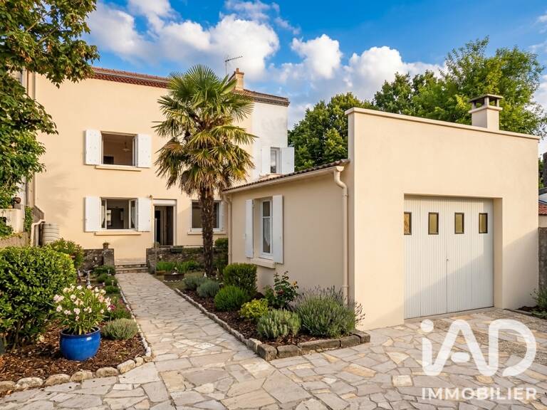Vente Maison traditionnelle 7 pièces — photo 1