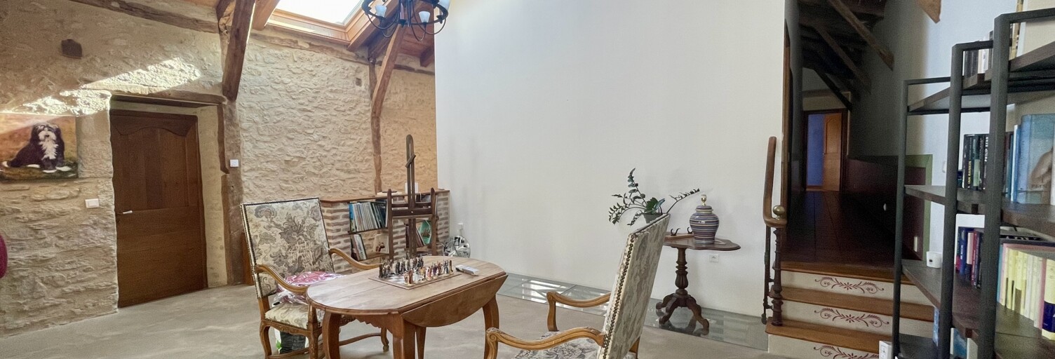 Maison 9 Pièces 262 m² à vendre à Lauresses (46210)