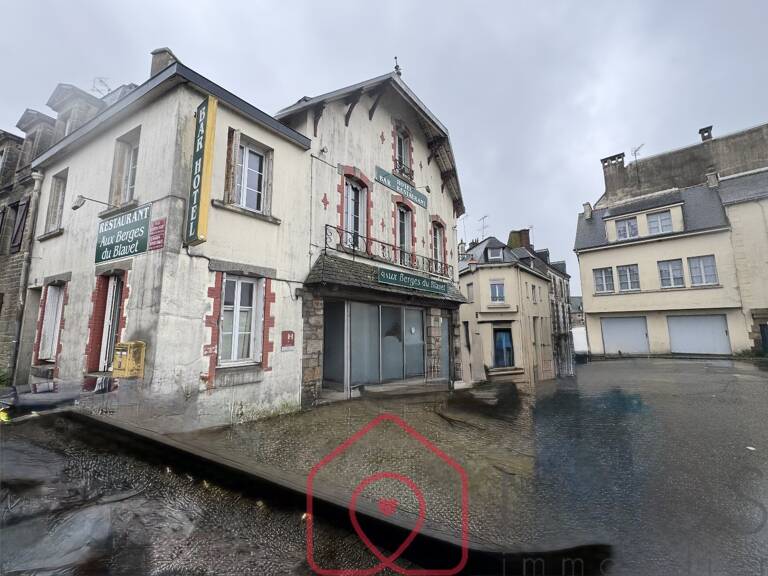 Immeuble de rapport  Ancien hôtel  Fort potentiel locatif  Pontivy — photo 1