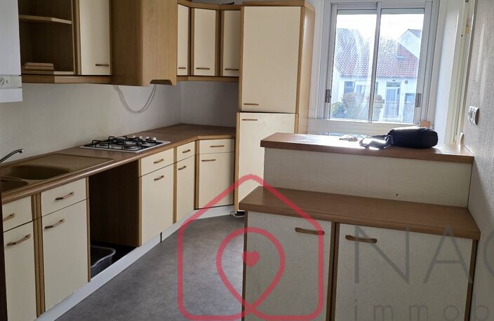 GIBAUDERIE. Grand T4 de 103m²   Parking couvert  — photo 2