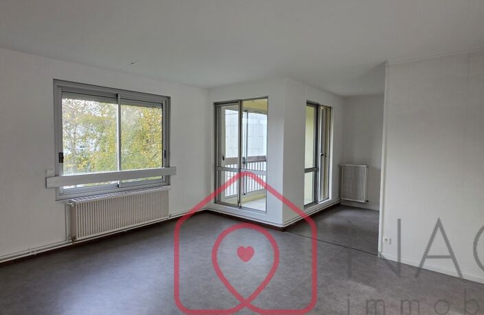 GIBAUDERIE. Grand T4 de 103m²   Parking couvert  — photo 4