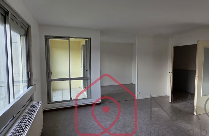 GIBAUDERIE. Grand T4 de 103m²   Parking couvert  — photo 5