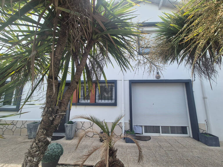 ROYAN — photo 1