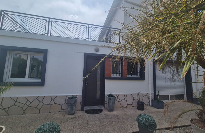 ROYAN — photo 2