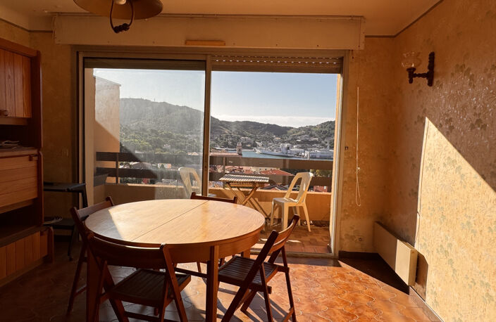 PORT-VENDRES T2 AVEC TERRASSE ET VUE IMPRENABLE SUR LE PORT — photo 3
