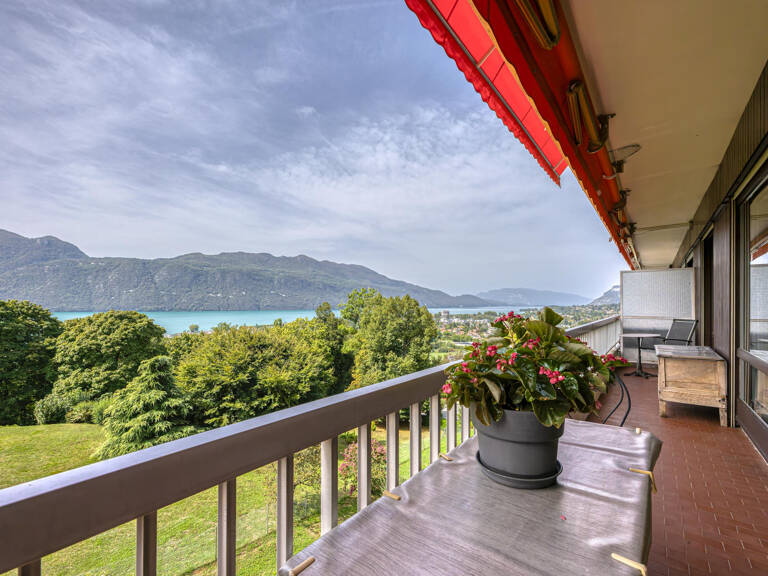 TRESSERVE - T4 de 144m2 avec Vue sur le lac — photo 1