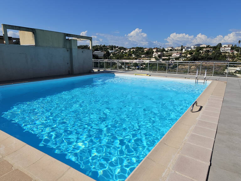 NICE OUEST - FABRON - STUDIO - MEUBLE - TERRASSE - PISCINE - CAVE — photo 1
