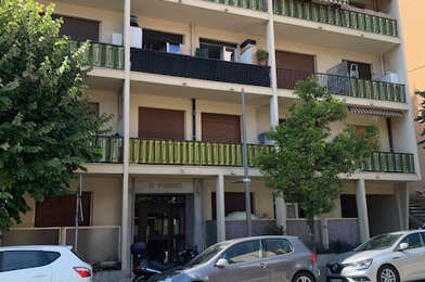 Commerce  8000 €
