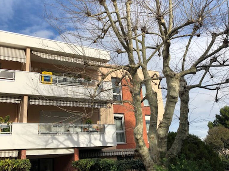 Résidence Les Magnolias très beau T4 secteur Mazargues avec cave et place parking en sous sol — photo 1