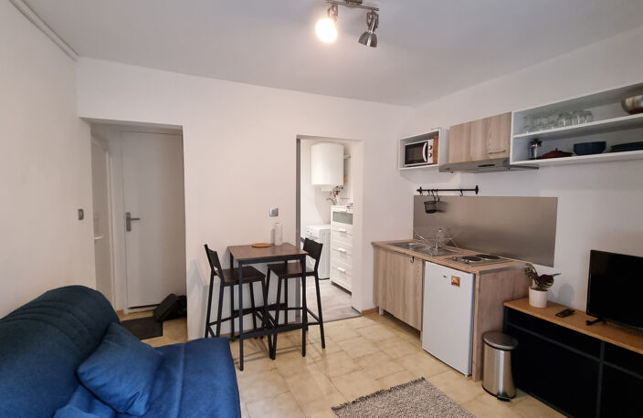 VENTE IMMEUBLE SOMMIERES - 3 LOGEMENTS ET UNE CAVE — photo 2