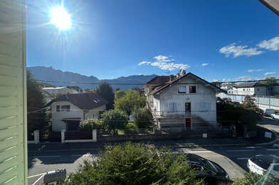 Appartement 3 pièces 750 €