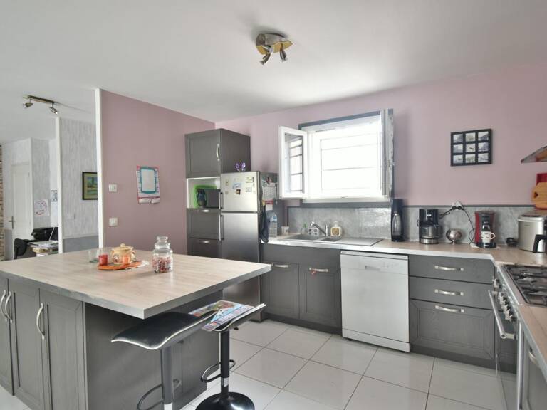 Maison À Vendre — photo 1