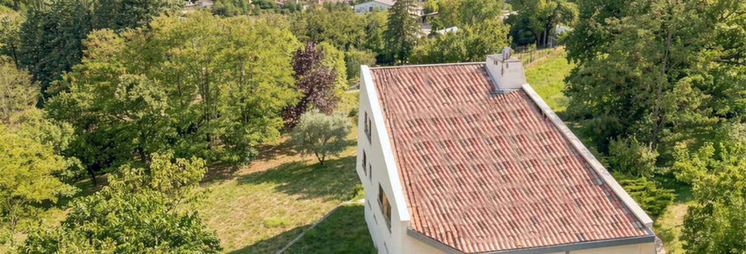 Maison 8 Pièces 220 m² à vendre à Vesseaux (07200)