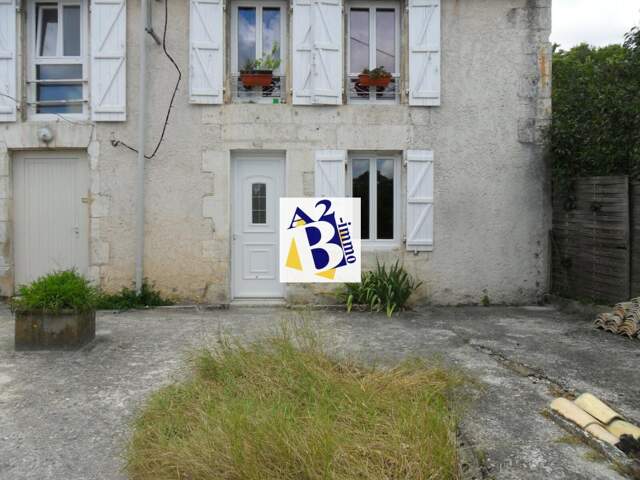 RUELLE SUR TOUVRE, immeuble de rapport, 3 lots — photo du bien