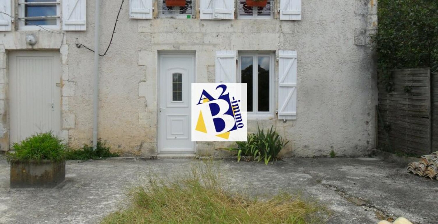 RUELLE SUR TOUVRE, immeuble de rapport, 3 lots — photo 1