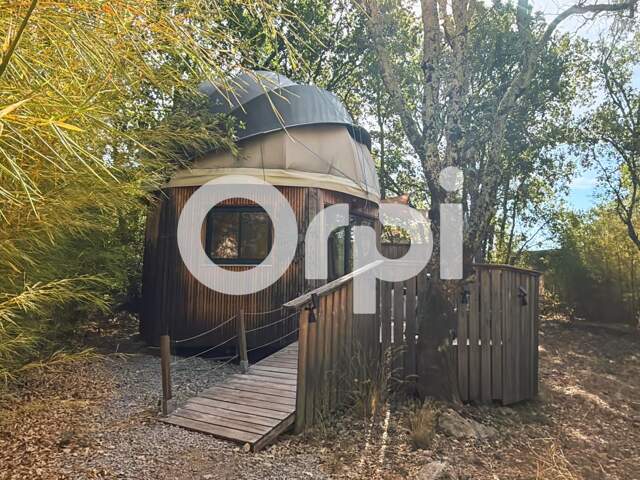 Maison À Vendre sur 372m² de terrain — photo du bien