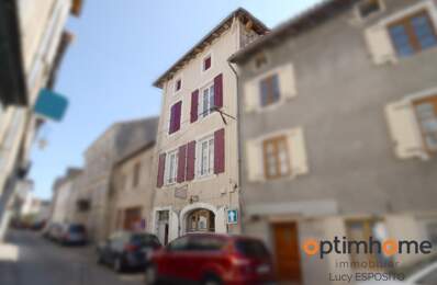   Opportunité Unique au Cœur du Village Historique de Confolens !   — photo du bien