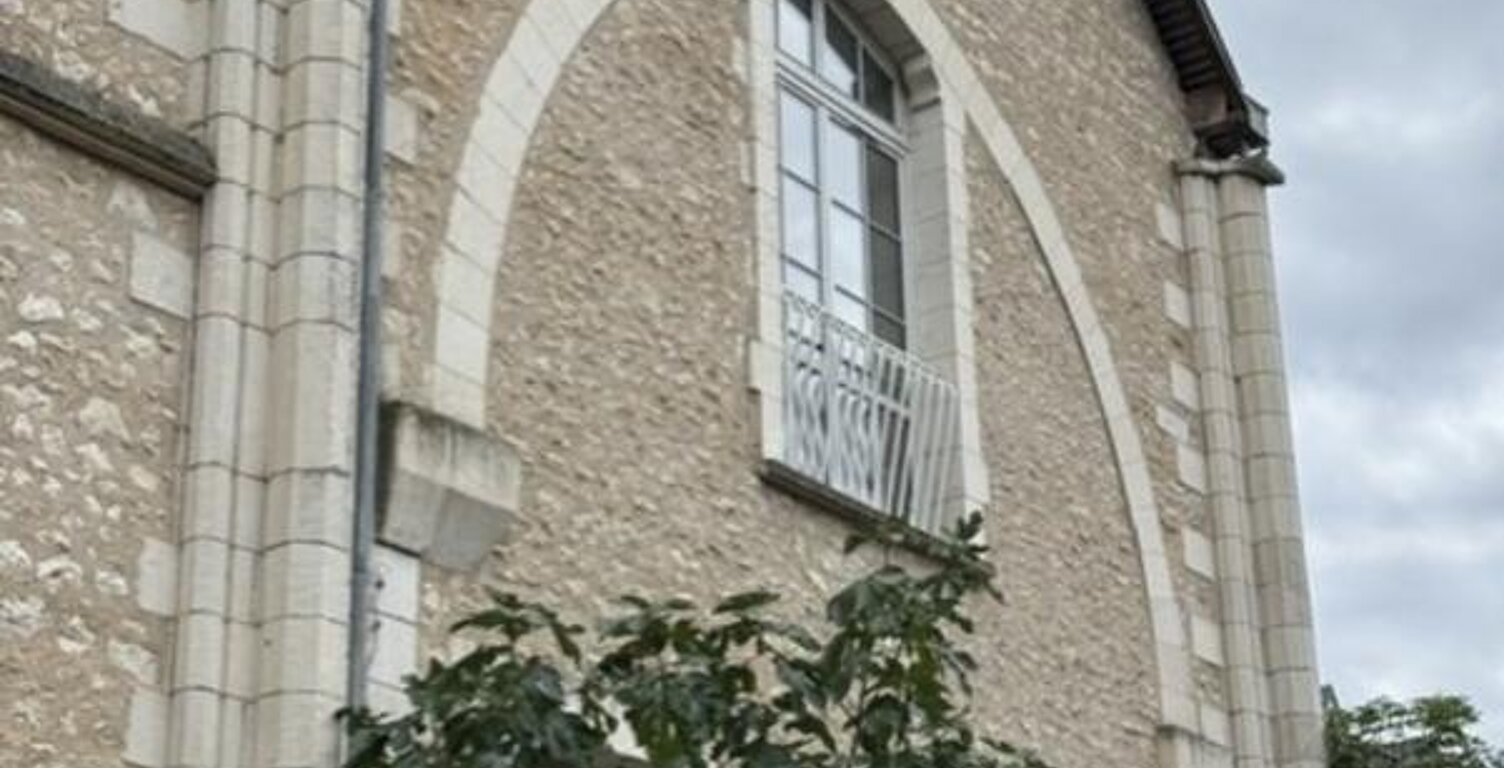 POITIERS- APPARTEMENT DE STANDING DE 128 M²- RESIDENCE DE CARACTERE AVEC ASCENSEUR — photo 1