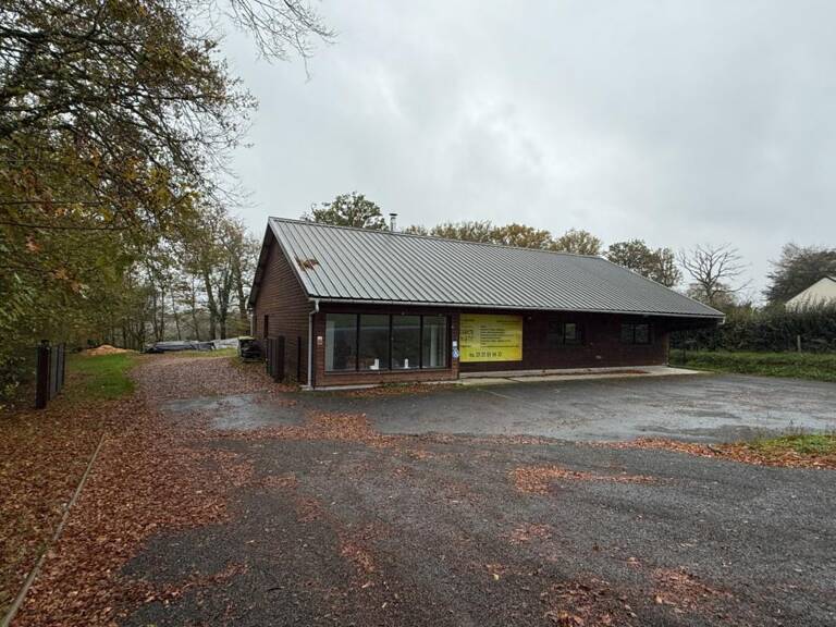 Entreprise de Menuiserie Ebenisterie (Murs) 185 000 € — photo 1