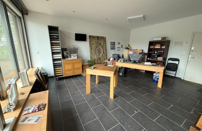 Entreprise de Menuiserie Ebenisterie (Murs) 185 000 € — photo 2