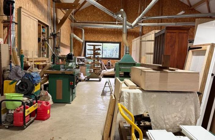 Entreprise de Menuiserie Ebenisterie (Murs) 185 000 € — photo 5