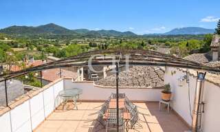 Maison 7 Pièces 225 m² à vendre à Vaison-la-Romaine (84110)