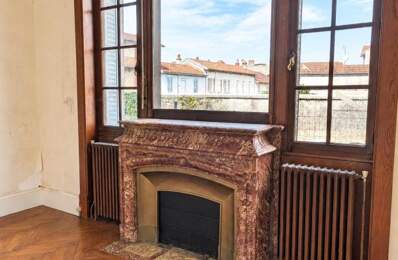 Appartement T4 à rénover   118 m2   Jardin privatif   Oyonna — photo du bien