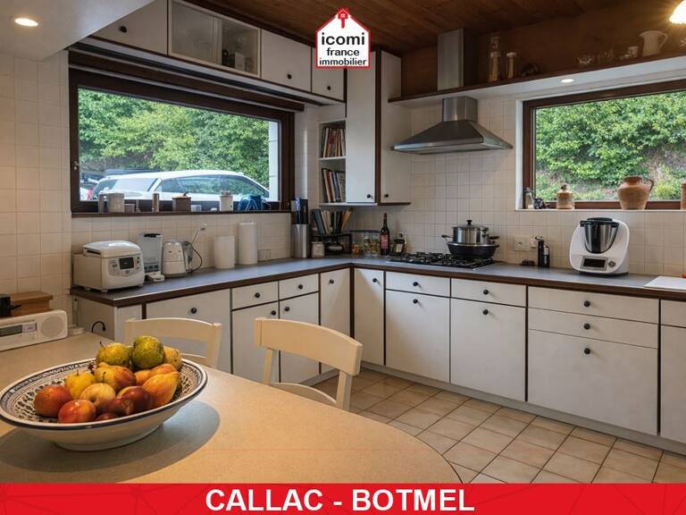 COTES-D'ARMOR - Callac (22160) - A VENDRE - PROPRIETE DE CHARME DE +250M² AVEC 6 CHAMBRES + 1 BUREAU SUR 1550 M² DE TERRAIN - DPE : D - RARE - CALME - COUP DE COEUR — photo 1