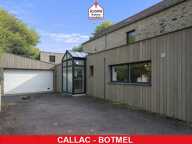 COTES-D'ARMOR - Callac (22160) - A VENDRE - PROPRIETE DE CHARME DE +250M² AVEC 6 CHAMBRES + 1 BUREAU SUR 1550 M² DE TERRAIN - DPE : D - RARE - CALME - COUP DE COEUR — photo 2