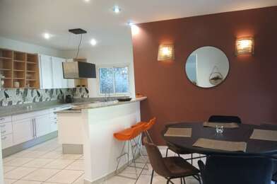 Maison 6 pièces 2880 €