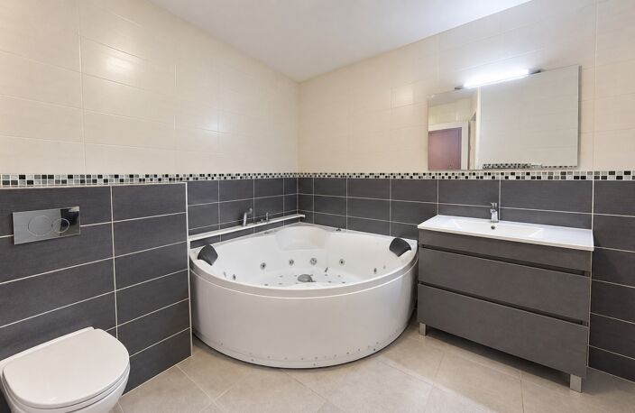 Appartement 5 pièces avec grande terrasse et parking – Exclusivité — photo 3