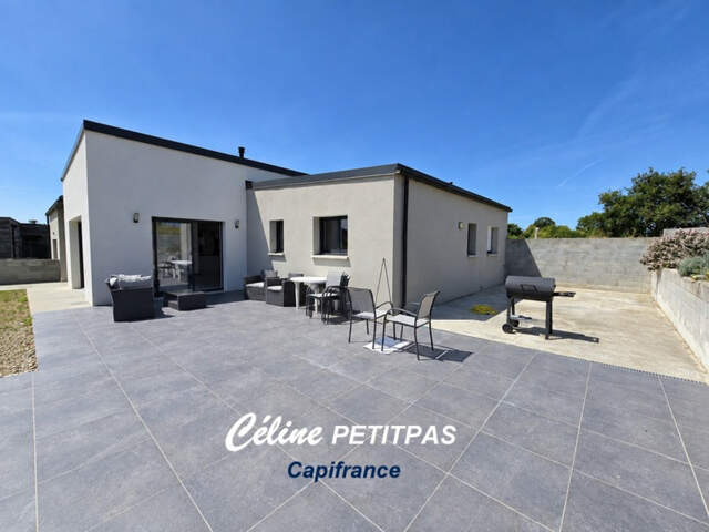 Maison à vendre contemporaine de plain-pied – 2021 – Saint-Maugan – 6 pièces – 136 m² – terrain de 1 500 m² - 4ch — photo du bien